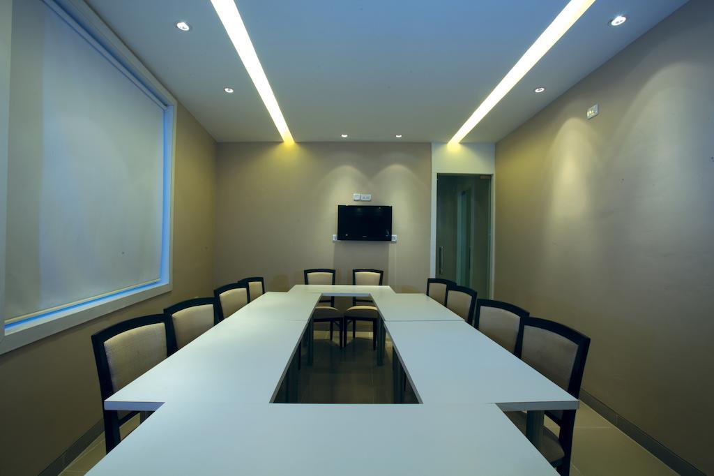 Mango Hotels, Samed Agra อัครา ภายนอก รูปภาพ