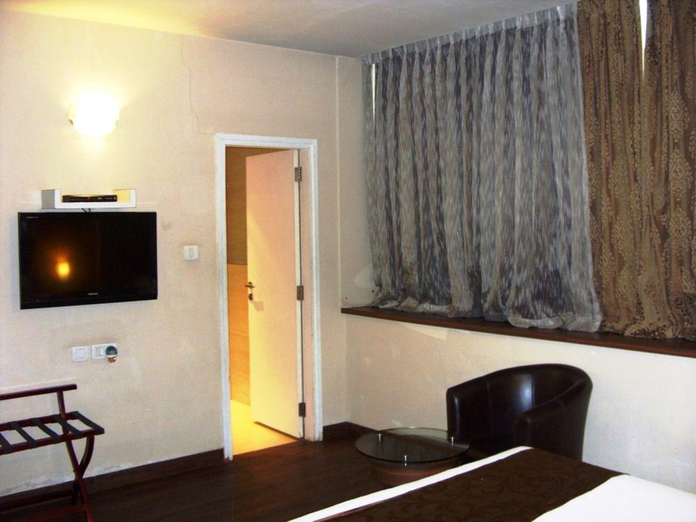 Mango Hotels, Samed Agra อัครา ภายนอก รูปภาพ