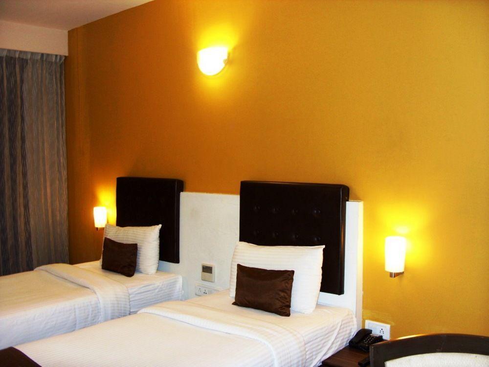 Mango Hotels, Samed Agra อัครา ภายนอก รูปภาพ