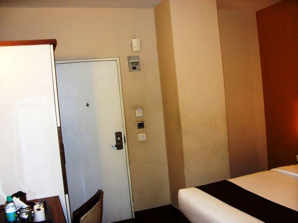 Mango Hotels, Samed Agra อัครา ภายนอก รูปภาพ