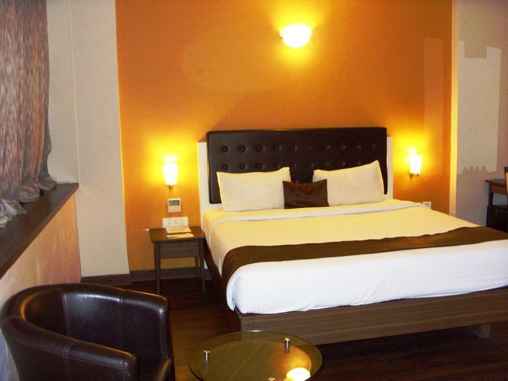 Mango Hotels, Samed Agra อัครา ภายนอก รูปภาพ