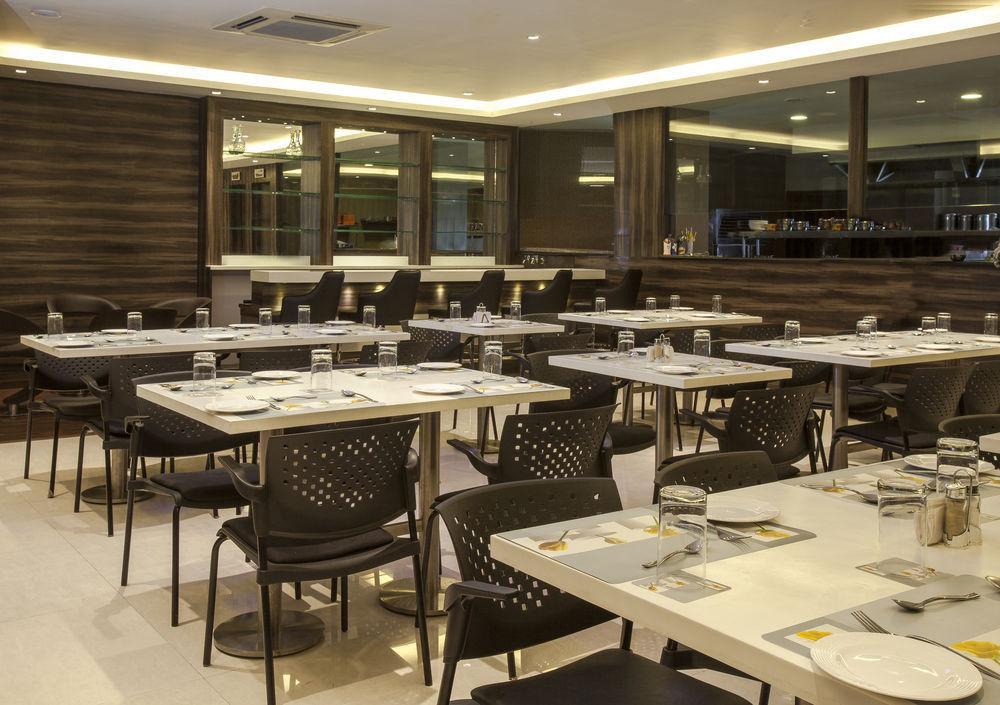 Mango Hotels, Samed Agra อัครา ภายนอก รูปภาพ